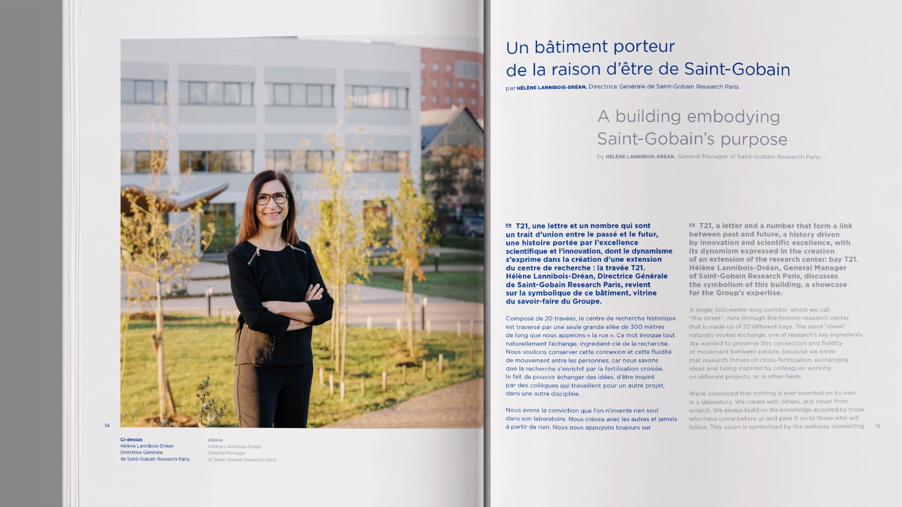 ouvrage T21 ouvert sur une double page, à gauche la photo d'une femme, à droite du texte
